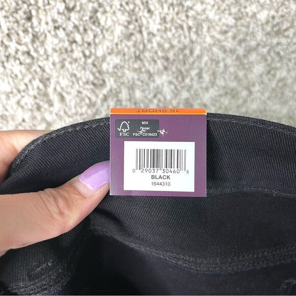 Gloria Vanderbilt Jeans Women’s 16 Short Amanda Slimming Black Tapered Leg NWT - Picture 5 of 11